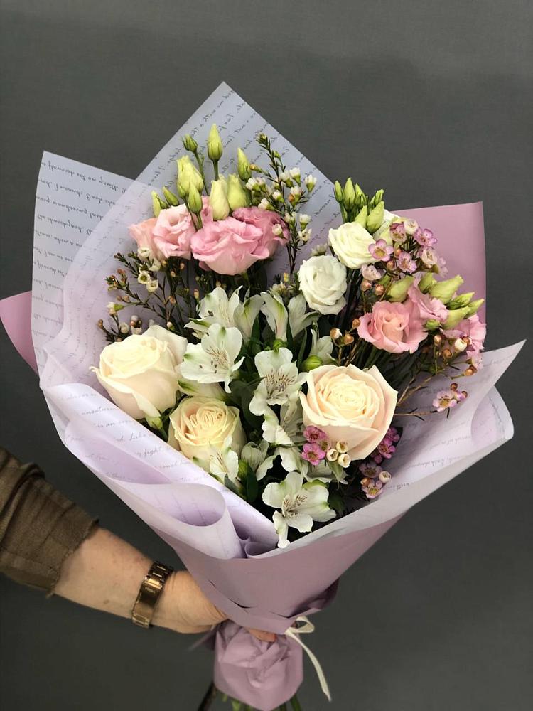 Букет цветов из: Альстромерии, Розы и Лизиантусы в Армянске