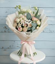 Букет цветов из:  Розы и Лизиантусы в Армянске