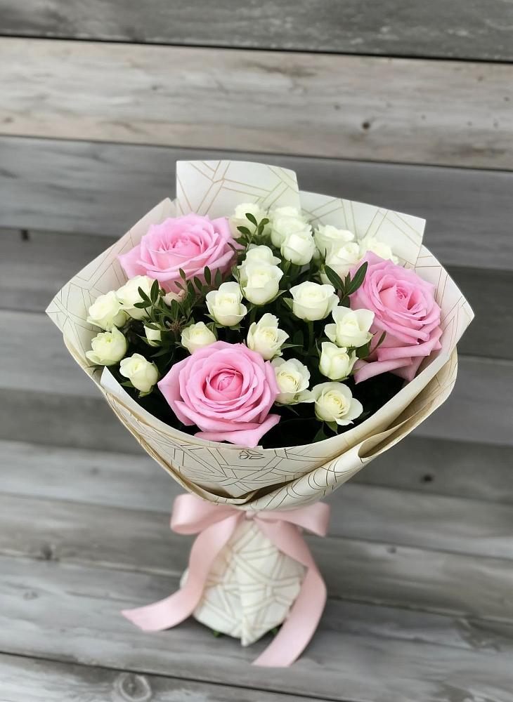 Букет цветов из: Розы в Армянске