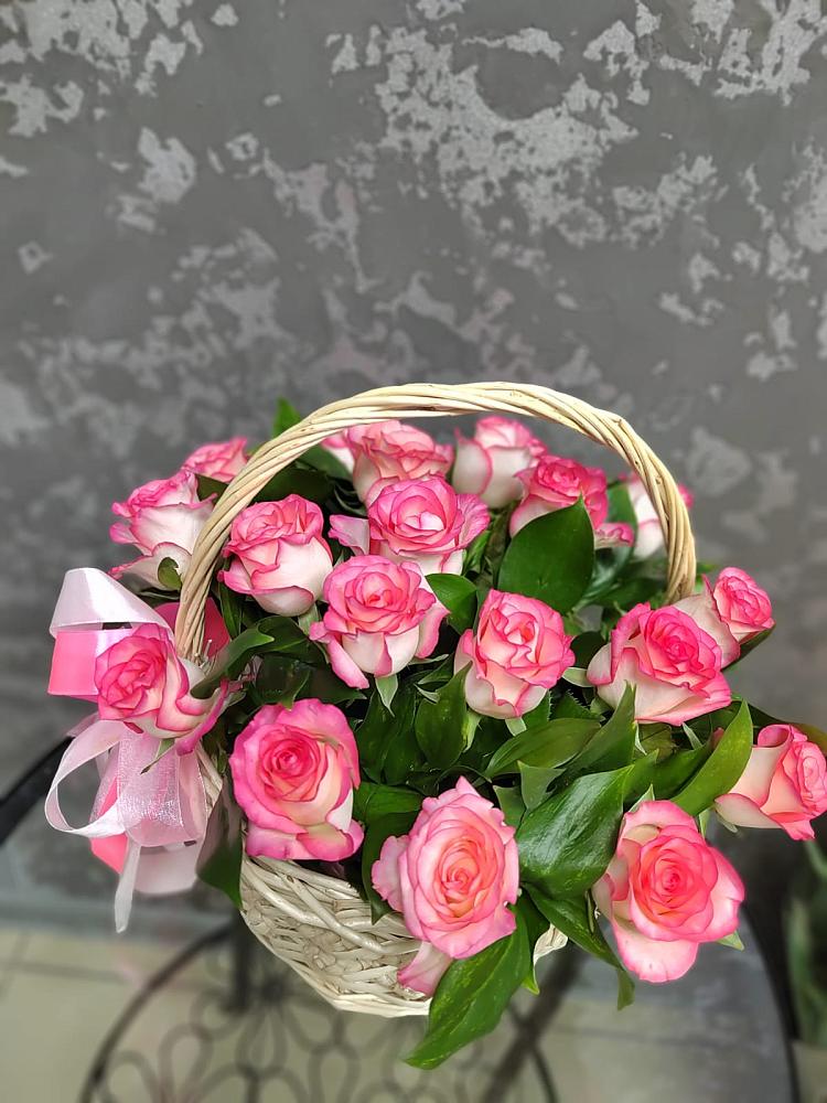 Цветочная композиция из Розы в корзине в Армянске
