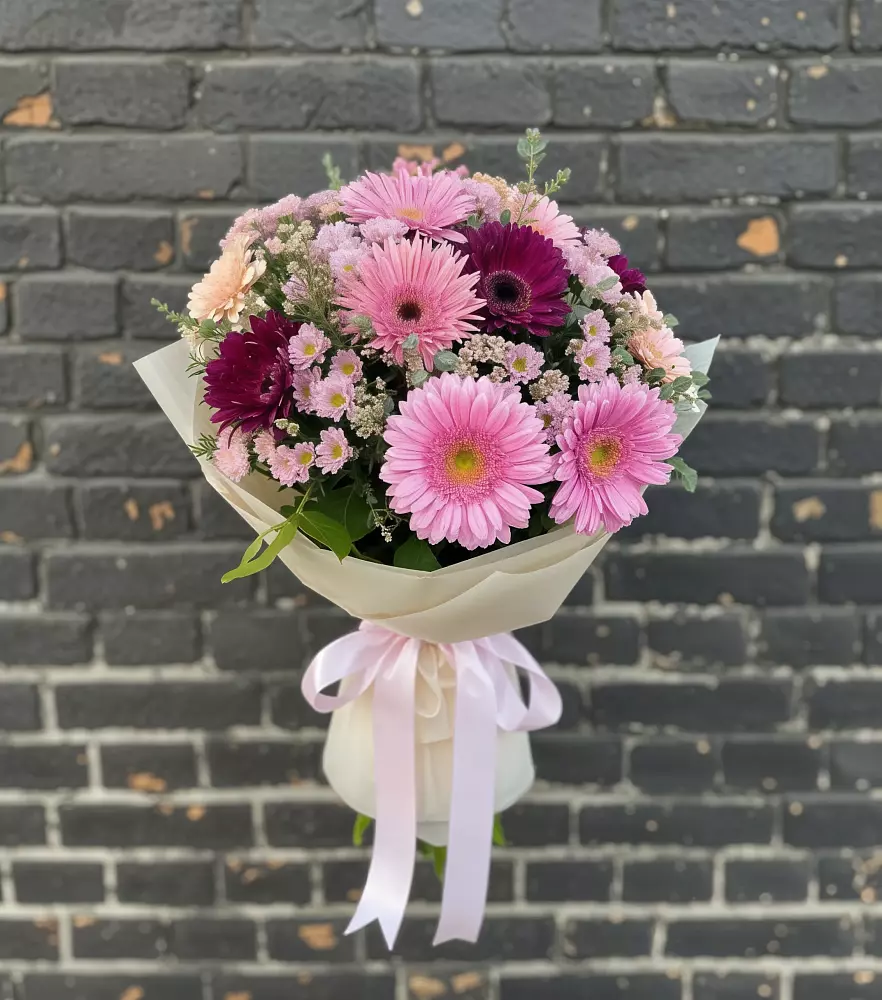 Букет цветов из: Герберы и Хризантемы в Армянске