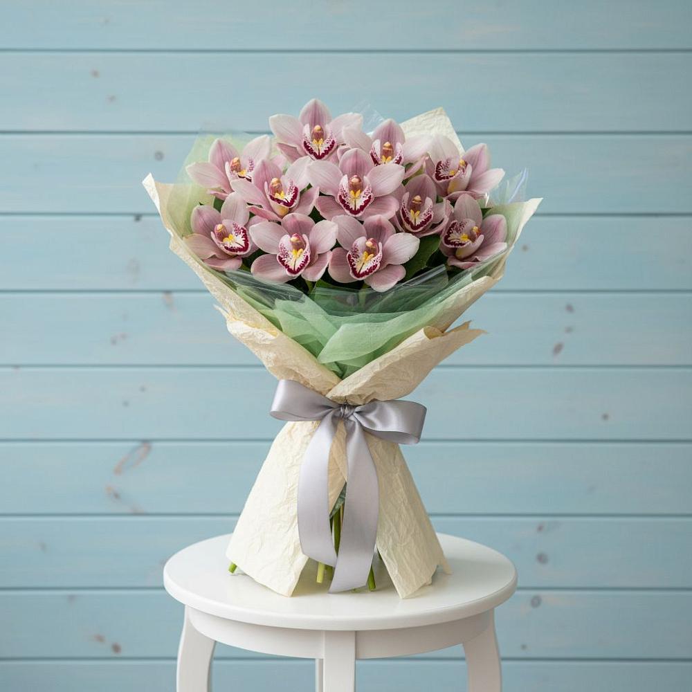 Букет цветов из: Орхидеи и Розы в Армянске