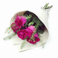 Букет цветов из:  Розы в Армянске