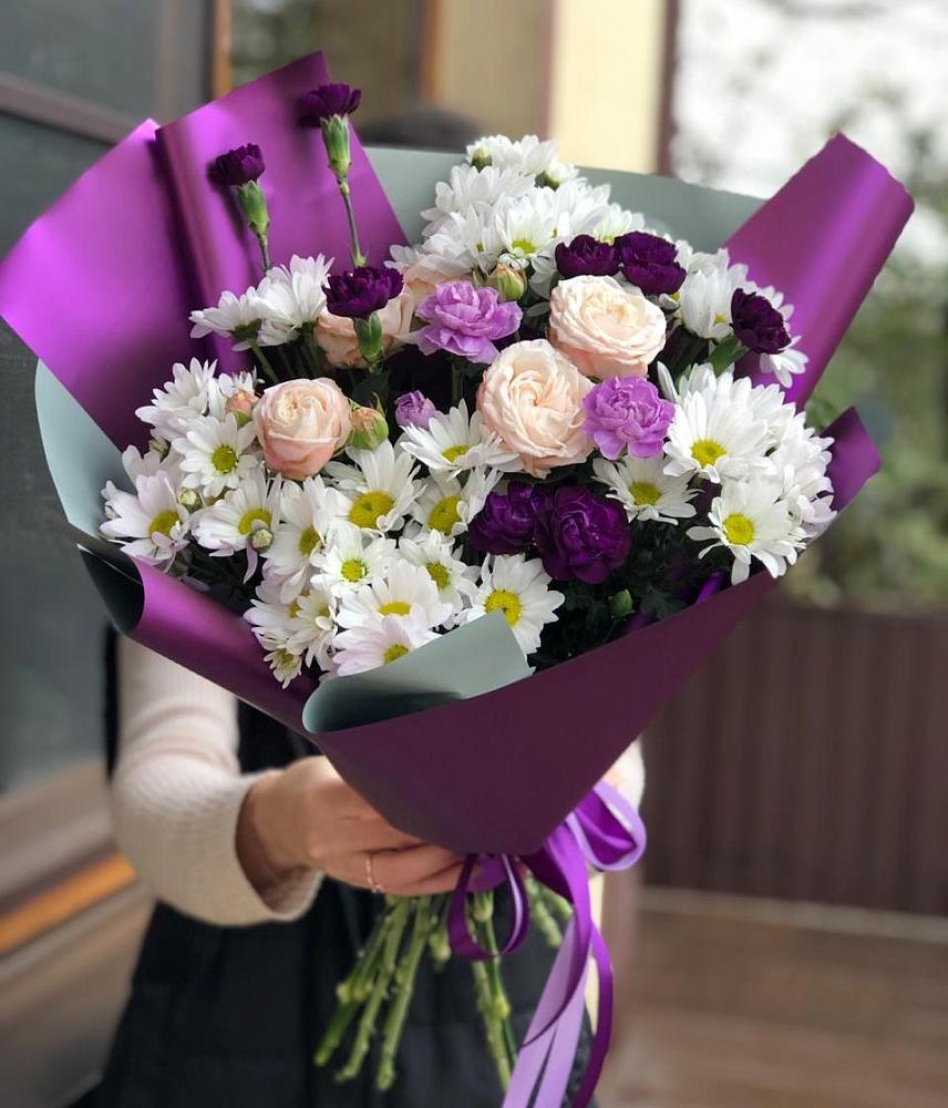 Букет цветов из: Хризантемы, Гвоздики и Розы в Армянске