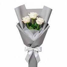 Букет 3 белые розы в Армянске