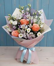 Букет цветов из:  Лизиантусы, Розы, Альстромерии и Гипсофила в Армянске