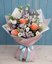 Букет цветов из:  Лизиантусы, Розы, Альстромерии и Гипсофила в Армянске