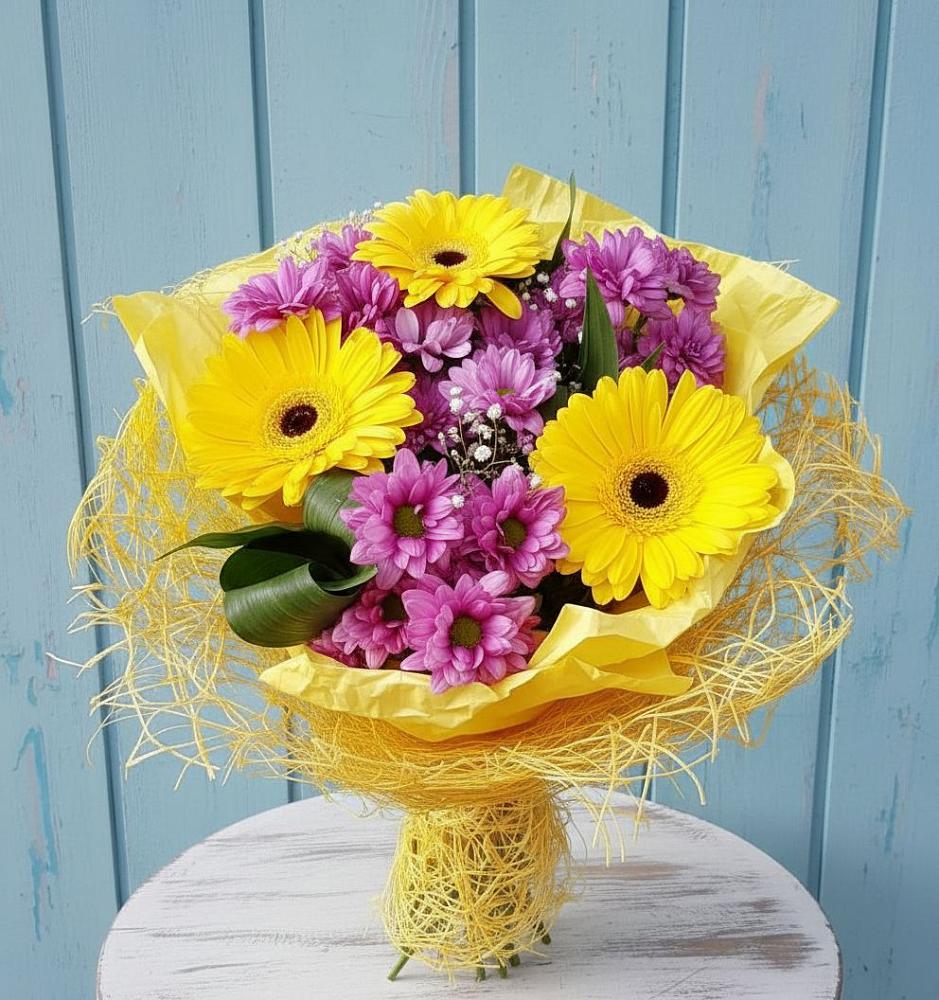 Букет цветов из: Хризантемы и Герберы в Армянске