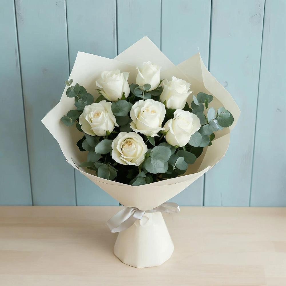 Букет Белые розы в Эвкалипте в Армянске