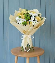 Букет цветов из:  Хризантемы и Розы в Армянске