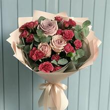 Букет цветов из:  Гвоздики и Розы в Армянске