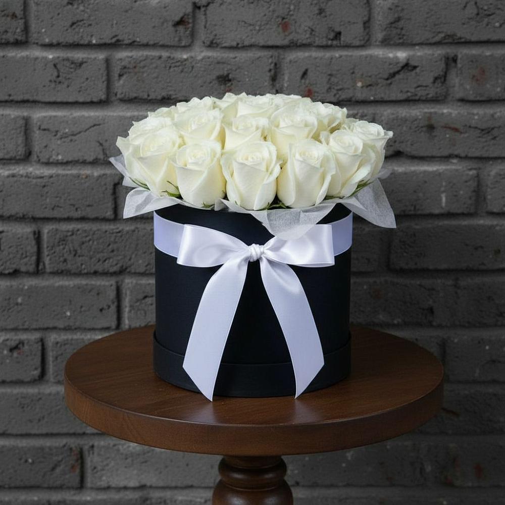 Цветочная композиция из Розы в шляпной коробке в Армянске