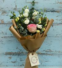 Букет цветов из:  Розы и Лизиантусы в Армянске