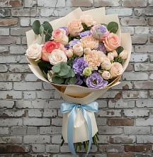 Букет цветов из:  Розы, Лизиантусы и Гвоздики в Армянске